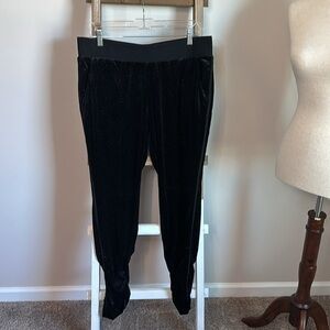 Juicy Couture Sparkly Black Jogger Pants with Pockets Size Large in GUC